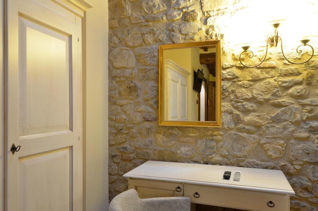 Отель Locanda La Casina Di Lilliano Кастелина ин Шианти Экстерьер фото