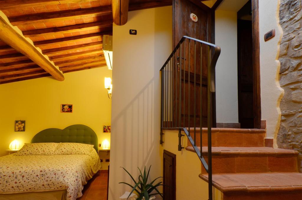 Отель Locanda La Casina Di Lilliano Кастелина ин Шианти Экстерьер фото